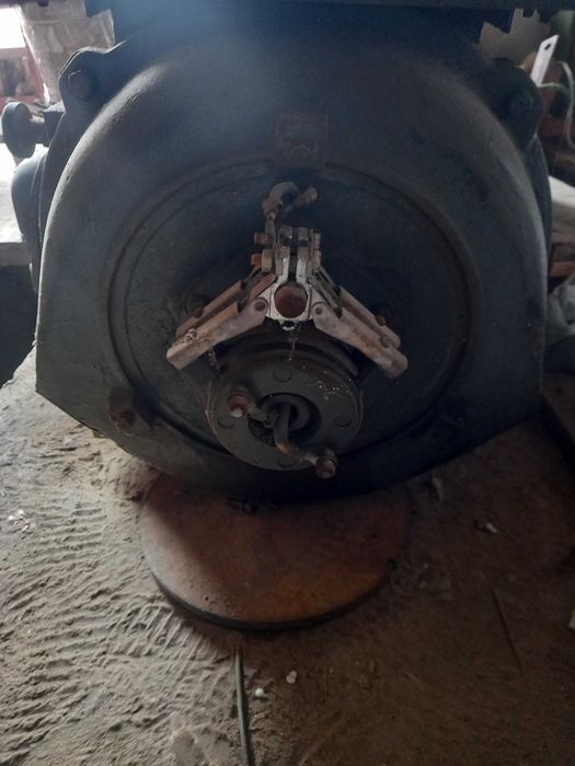 продам синхронный генератор ЕСС-62-4У2,  12 кВт, 400В, 3ф, 50Гц