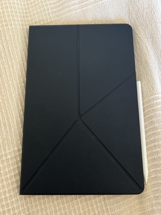 Samsung Galaxy Tab S11 з чохлом та олівцем