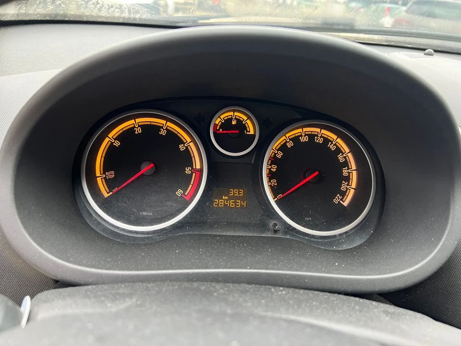 Para peças OPEL Corsa D
