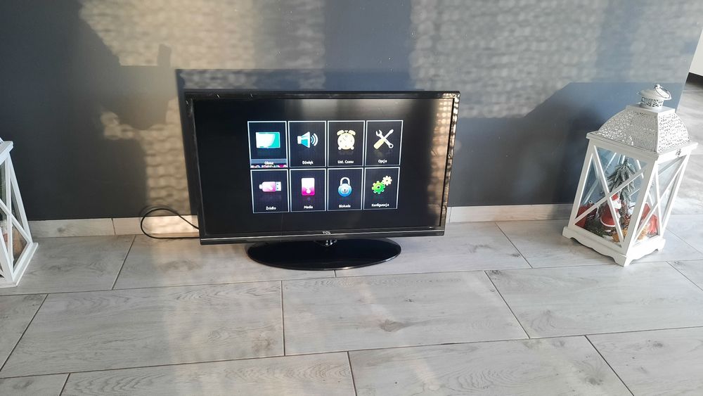 TCL L32E3003 tv 32cale