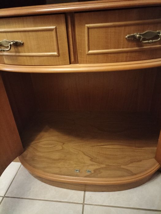 Móvel aparador em pinho