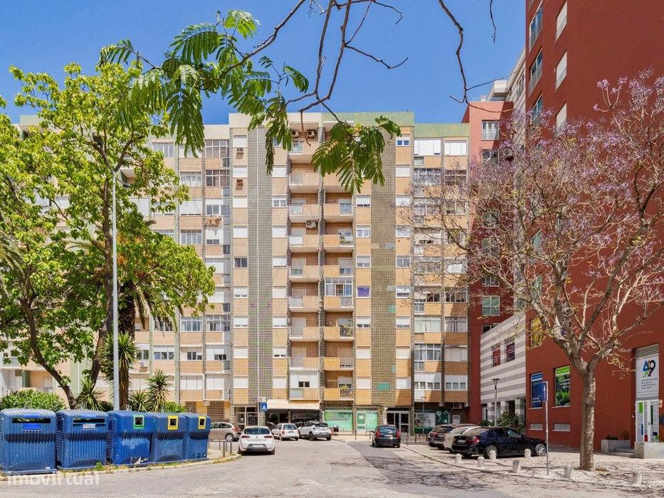 Apartamento T2 no Bairro do Liceu com excelentes areas