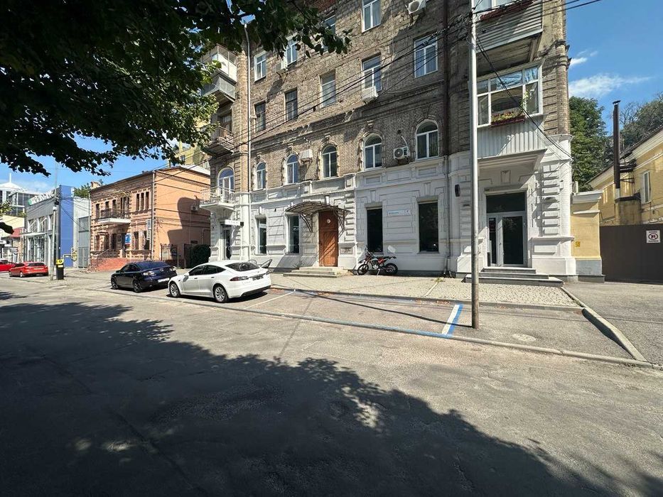 Аренда помещения, ул. Левка Лукьяненко, 7 (ул. Жуковского)