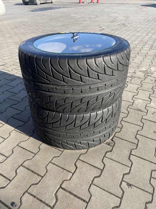 Stolik kawowy opona Michelin Pilot Sport GT