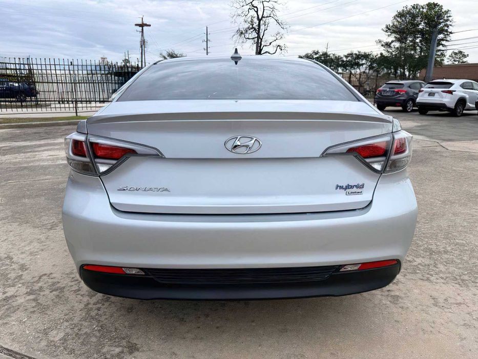Hyundai Sonata Limited      2017