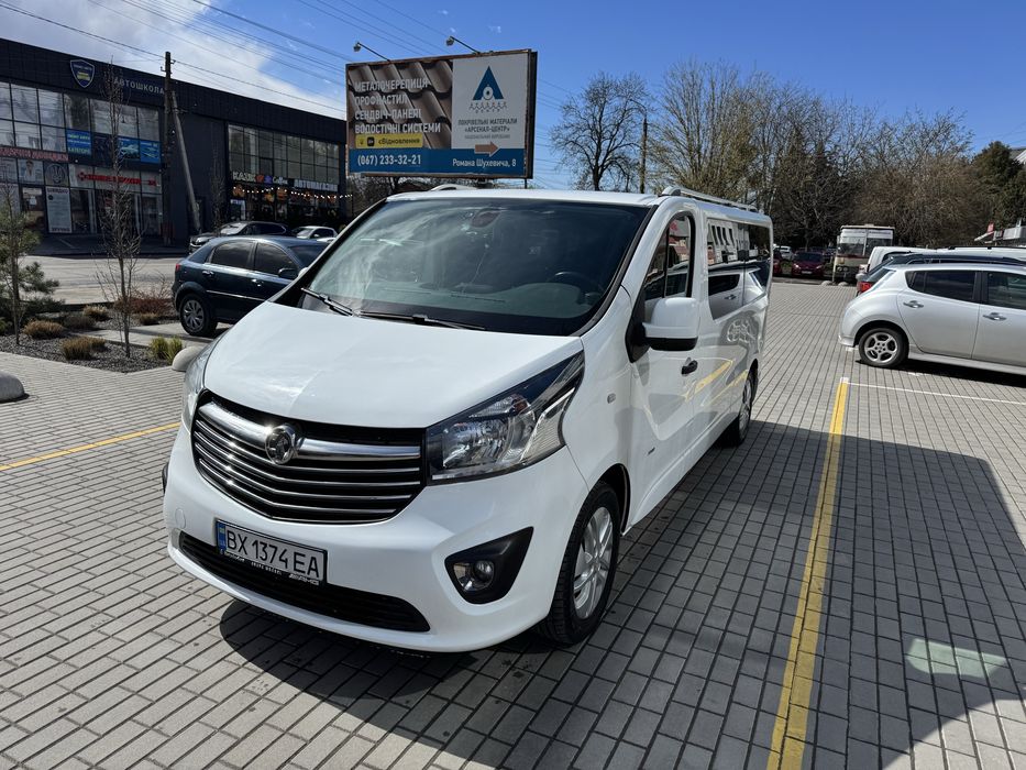 Opel Vivaro ідеальний стан малий пробіг