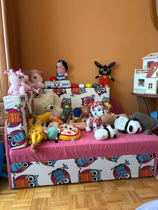 Łóżko dziecięce / Sofa rozkładana w sowy.Stan idealny