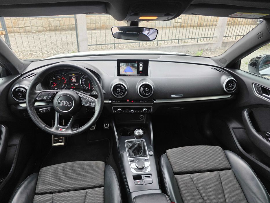 Audi A3 1.6 TDi S-LINE
