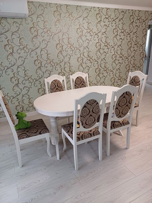 Продам стол стулья б.у.