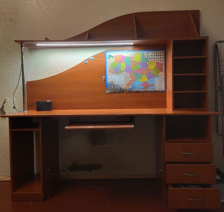 Комп'ютерний стіл  Геймерський стіл  Офісний стіл