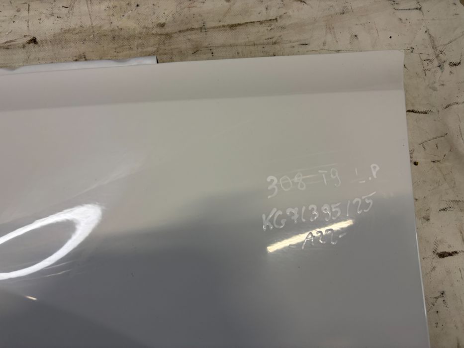Błotnik Lewy Przód Peugeot 308 T9 K: Ewpb