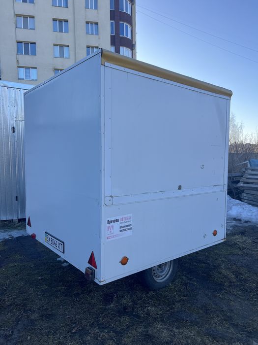 Причеп автобан павільйон на колесах
