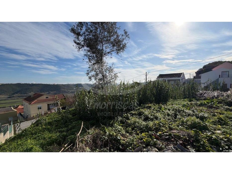 Terreno não edificável com 200 m² no Cabeço da Aguieira, Unhos