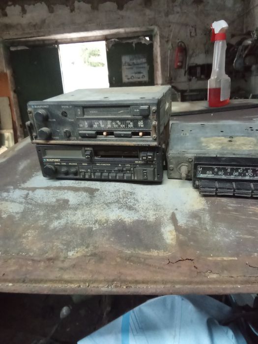 Dois rádios vintage japoneses. Toyota!  3 rádios Blaupunkt!