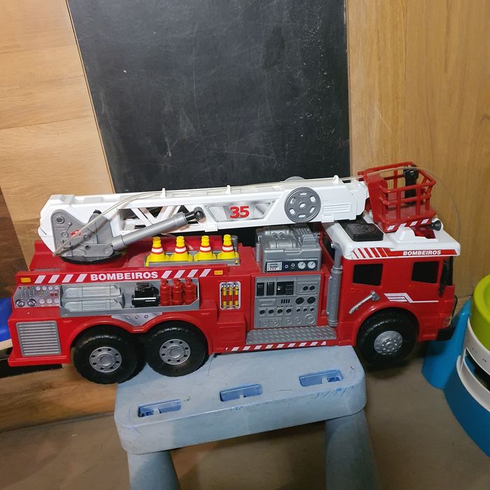 Camião bombeiros Dikies som e luz