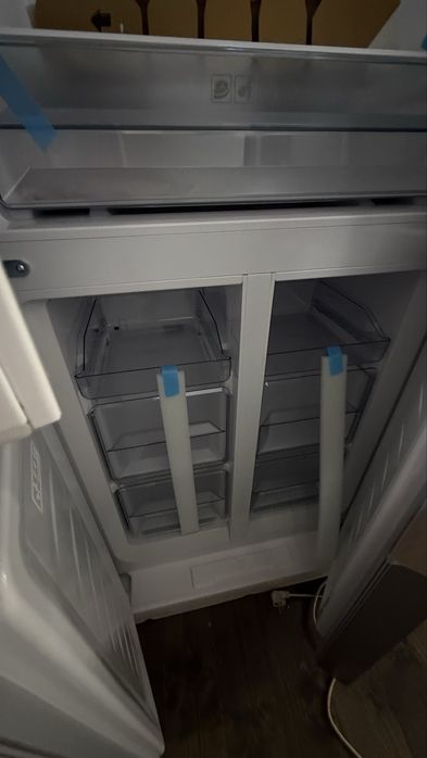 Холодильник Грюнхельм  4дверки чорне склоНОВИЙ