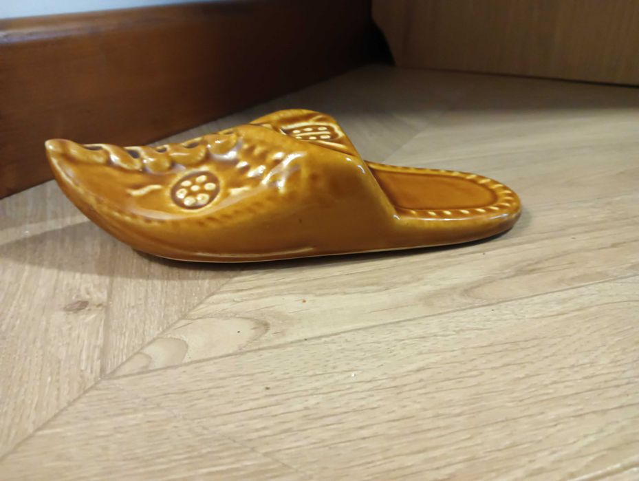 Ikebana wazon wiszący but ciżemka Bochnia ceramika