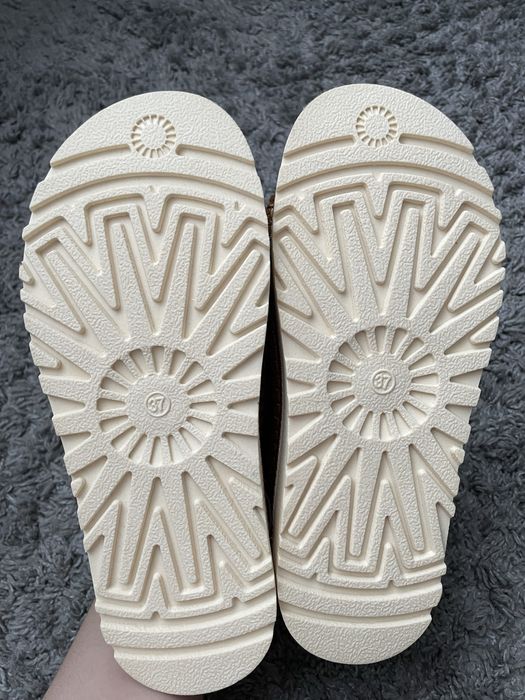 Босоніжки жіночі ugg  розмір 37