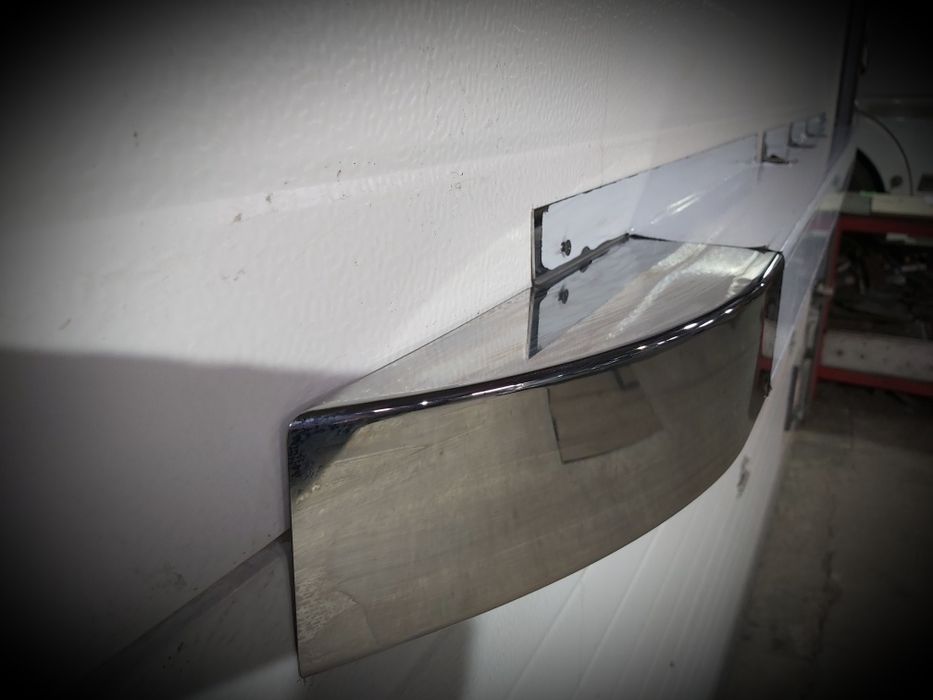 Бампер полуприцеп/ передняя панель Рефрижератор Schmitz