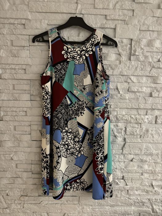 Wyjątkowa sukienka River Island – Patchwork, Kwiaty & Geometria