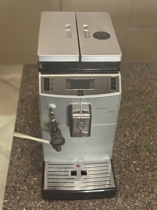 Автоматична кавомашина Saeco Lirica