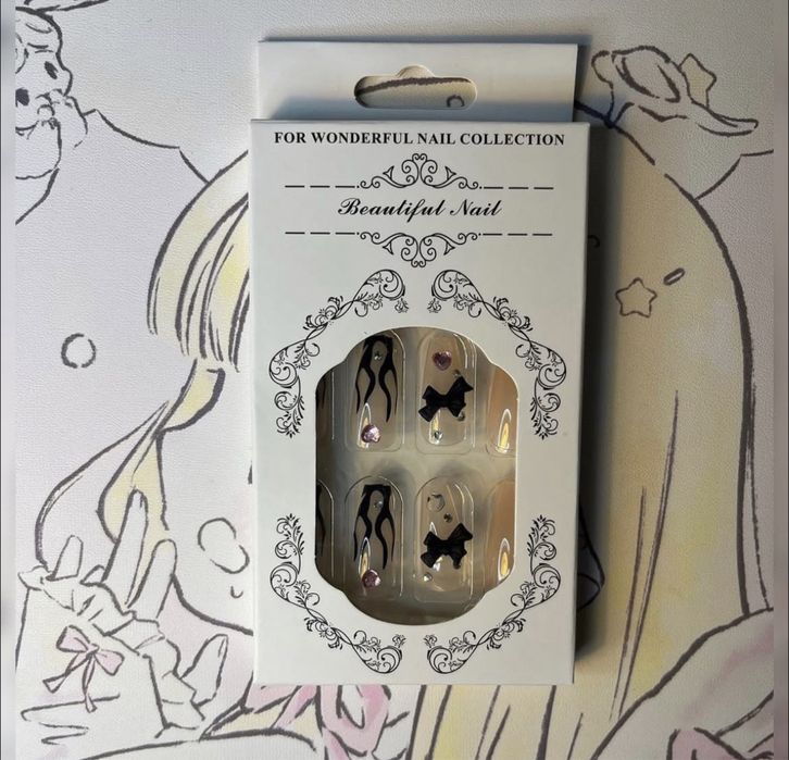 Накладні нігті з шармами Hello Kitty, My Melody