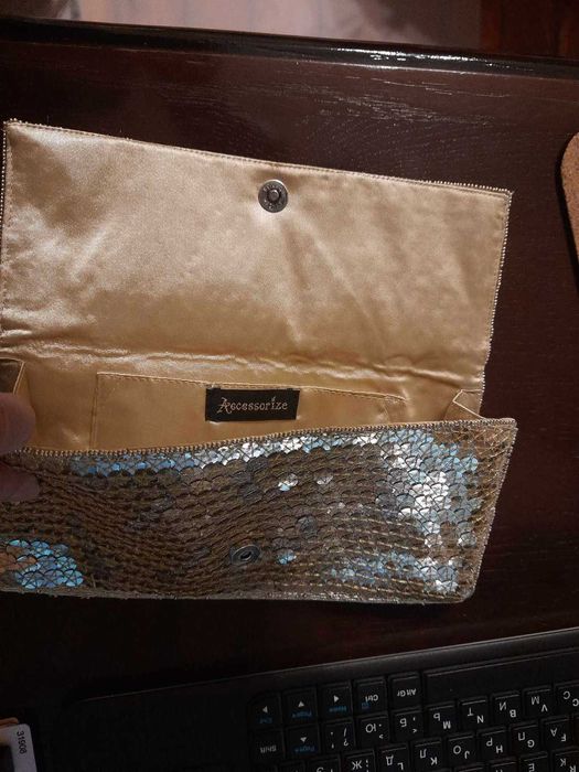 Сумка клатч Accessorize клатч золота