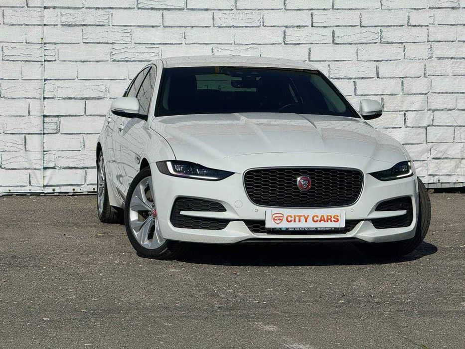 Jaguar XE 2020 р