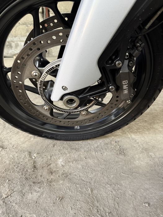 Мотоцикл BMW k1200R ABS кофры, кардан, маятник