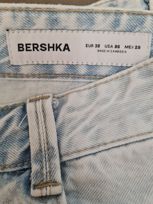 Жіночі джинси Bershka  р 38