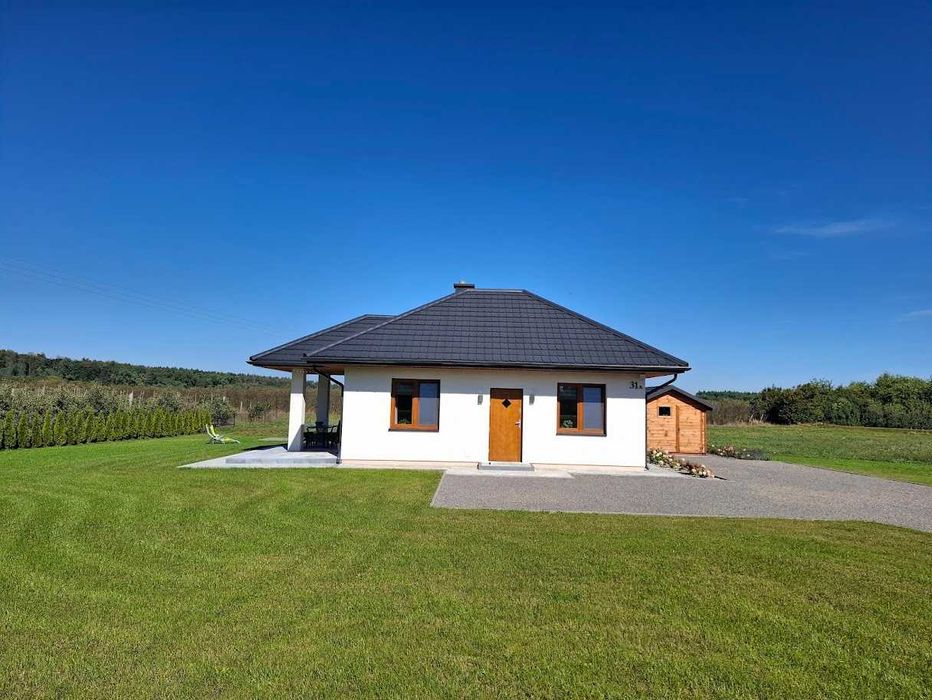 Domek wśród Jabłonek-domek do wynajęcia nieopodal  Sandomierza i Jeziora Tarnobrzeskiego