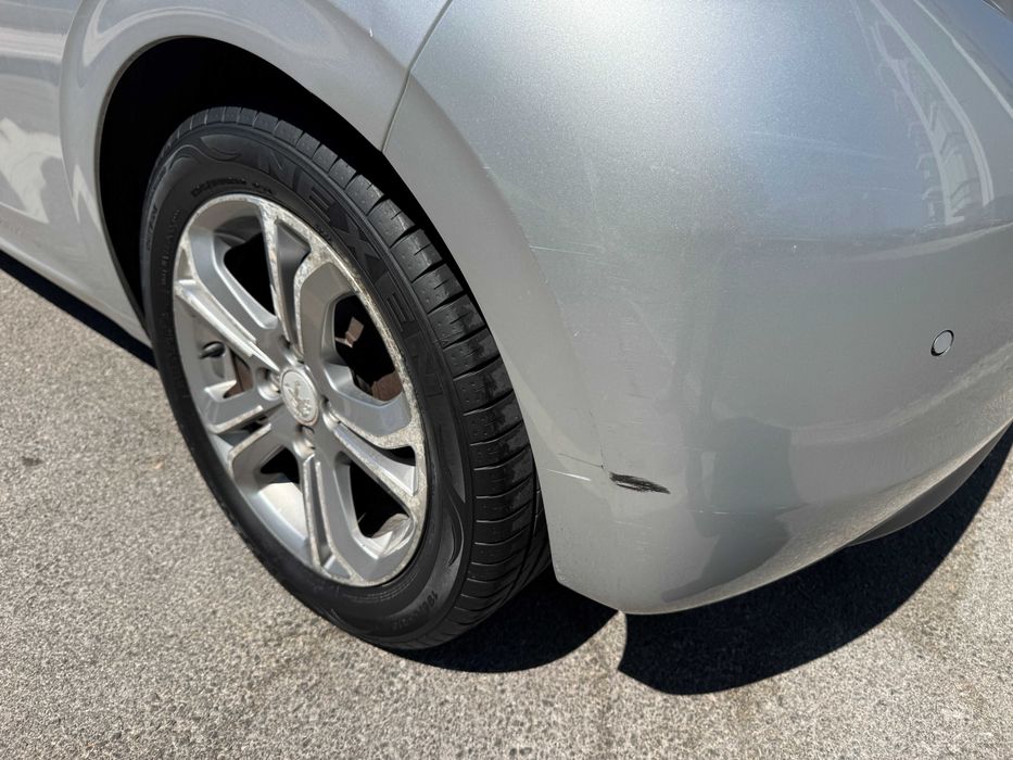 Peugeot 208 1.2VTi Alure 3p