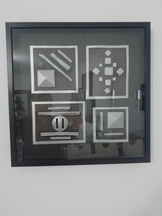 Quadros pretos e prata, lindos