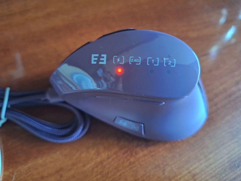 Nowa ergonomiczna wertykalna mysz MBD9