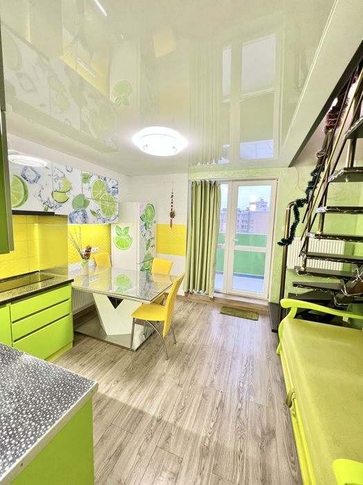 ЖК Смарт с ремонтом, мебелью,техникой,паркингом, кладовкой. от хозяина