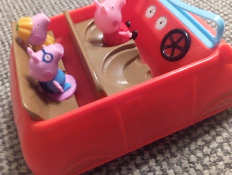 Autko świnka Peppa z dźwiękiem