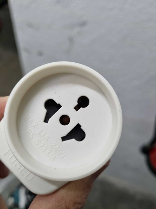 Adaptador de tomada de Euroep para Reino Unido