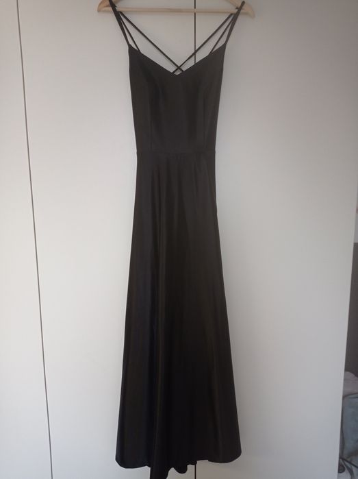 Sukienka klasyczna wieczorowa