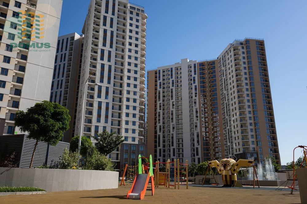 Продам 2 комн на Краснова ЖК 65 Жемчужина! Новый ремонт!