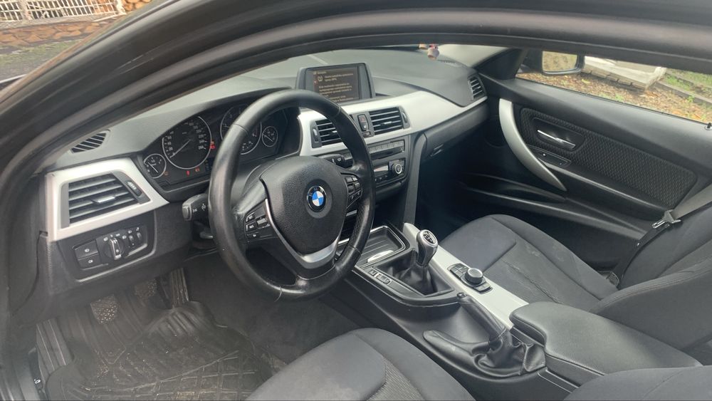 Bmw  320D F30 2012  manual na części