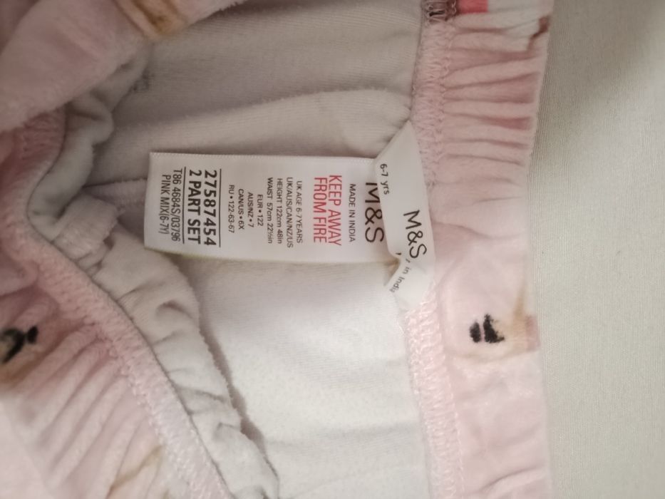 Шикарна піжамка для принцеси з барбі флісова стан ідеальний