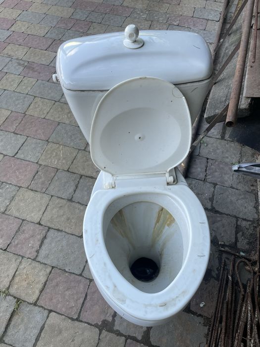 Унітаз на будову