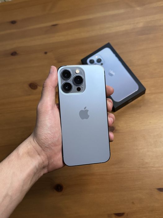 iPhone 13 Pro Sierra Blue