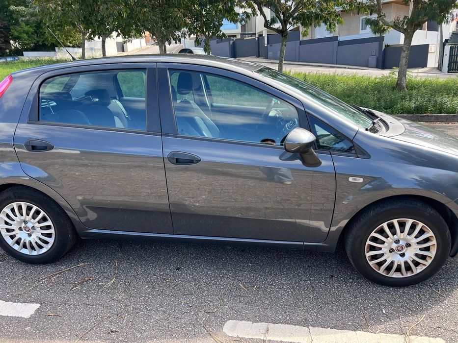 Fiat Punto 1.2 com 69cv de 2015 com 99900km