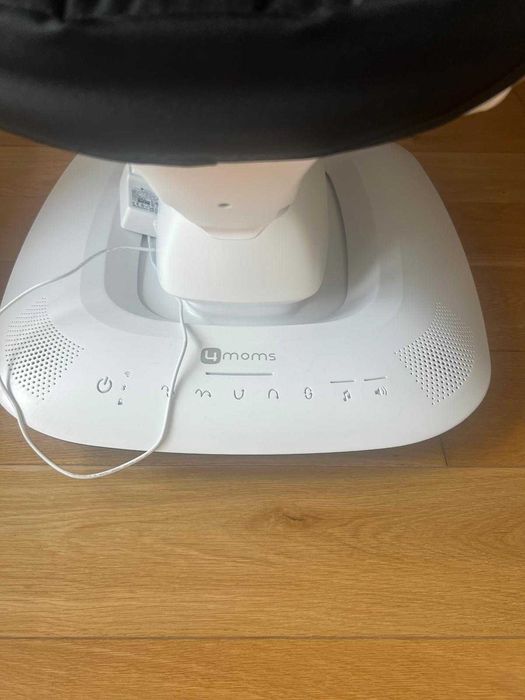 Espreguiçadeira Mamaroo 4moms 5.0 + redutor