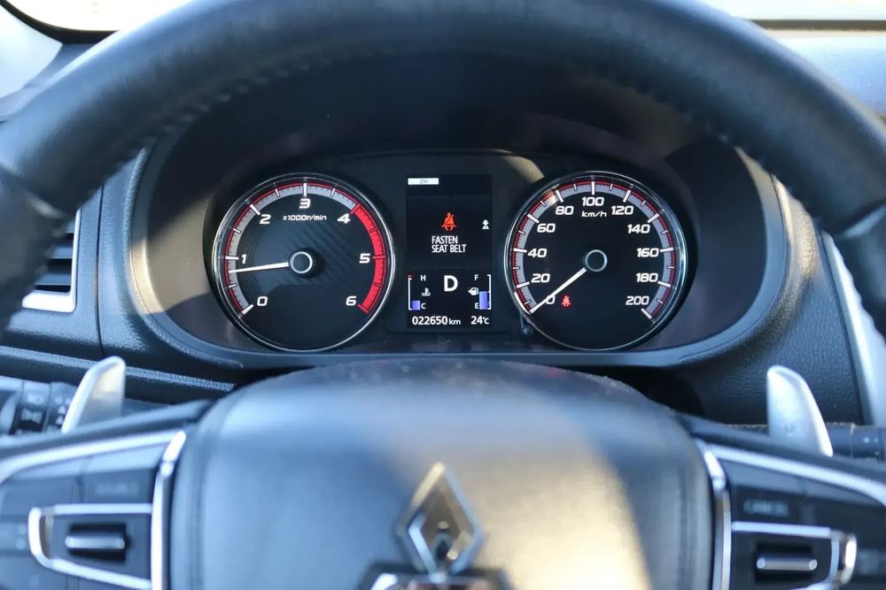 Mitsubishi L200 foto 5