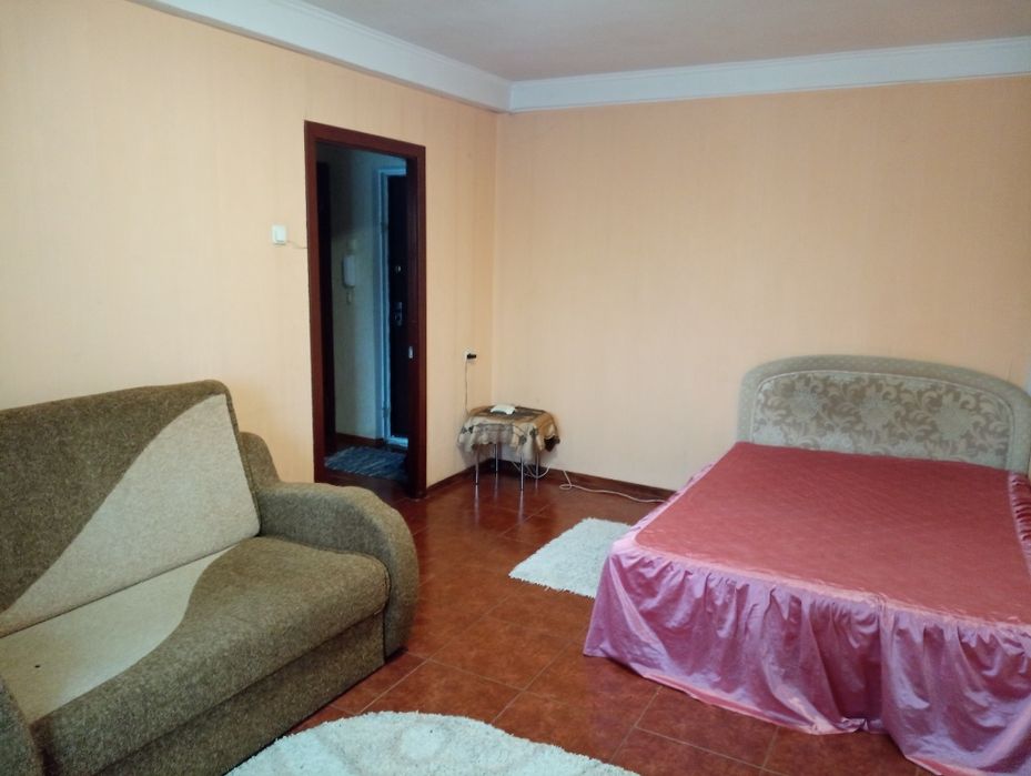 Оболонь, погодинно -500 грн, подобовоово, 2 поверх, кондиціонер,газ