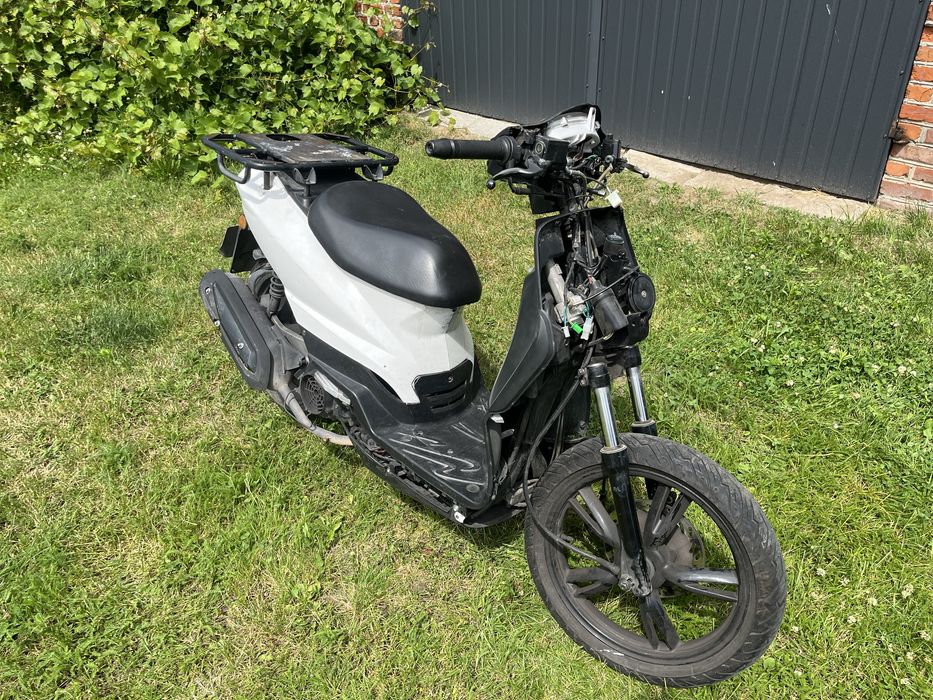 Peugeot Tweet 125 rama z dokumentacją francuską 2020r