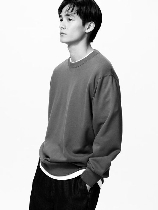 Uniqlo дуже стильний чоловічий світшот XXL