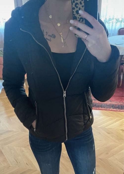 Kurtka damska z kapturem Bershka S